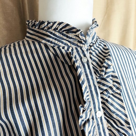 Vintage Gap Navy blue striped Cotton ruffled button top size S - Picture 2 of 9